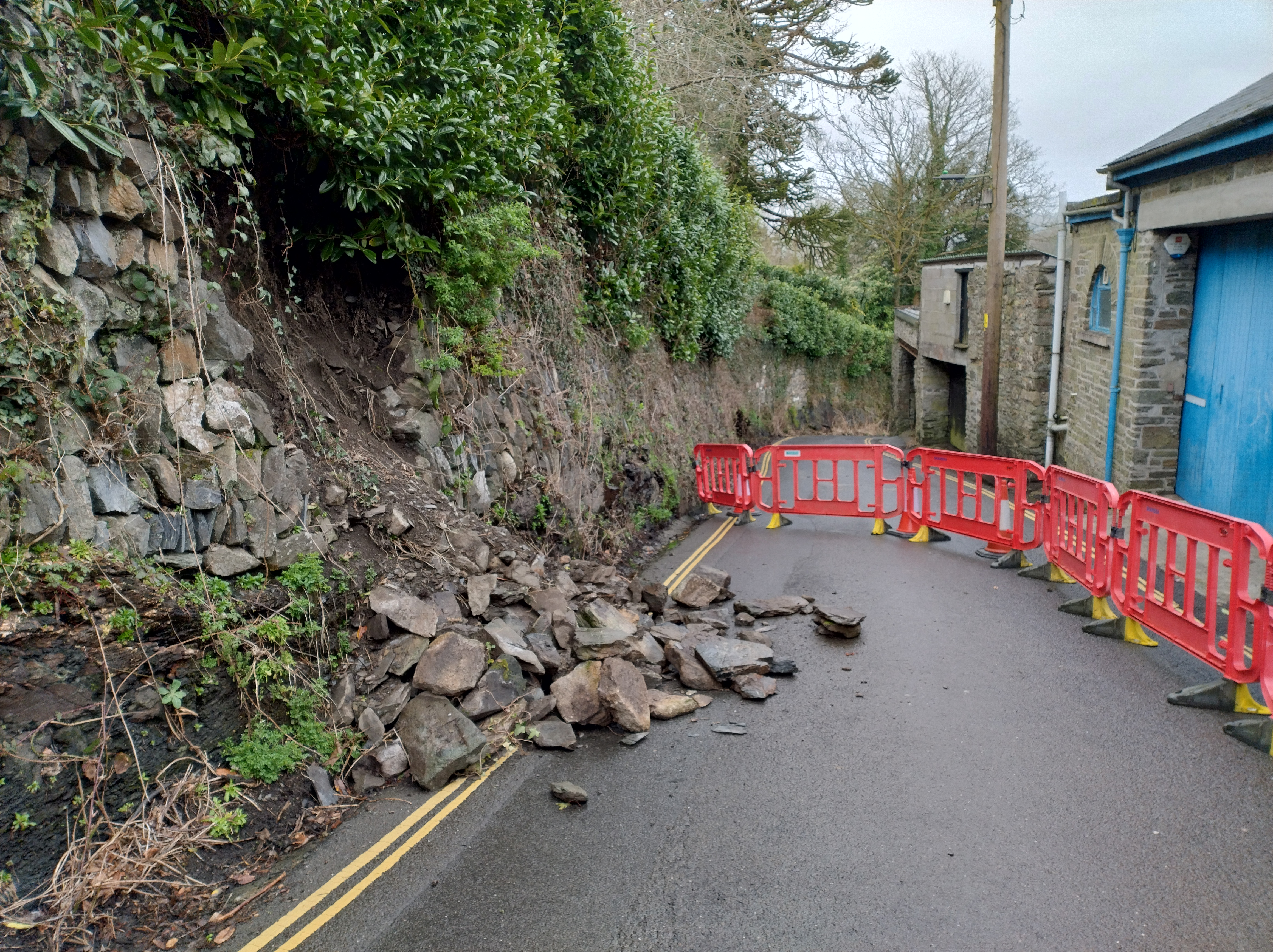 Tavistock road closure due to rock fall tavistock today